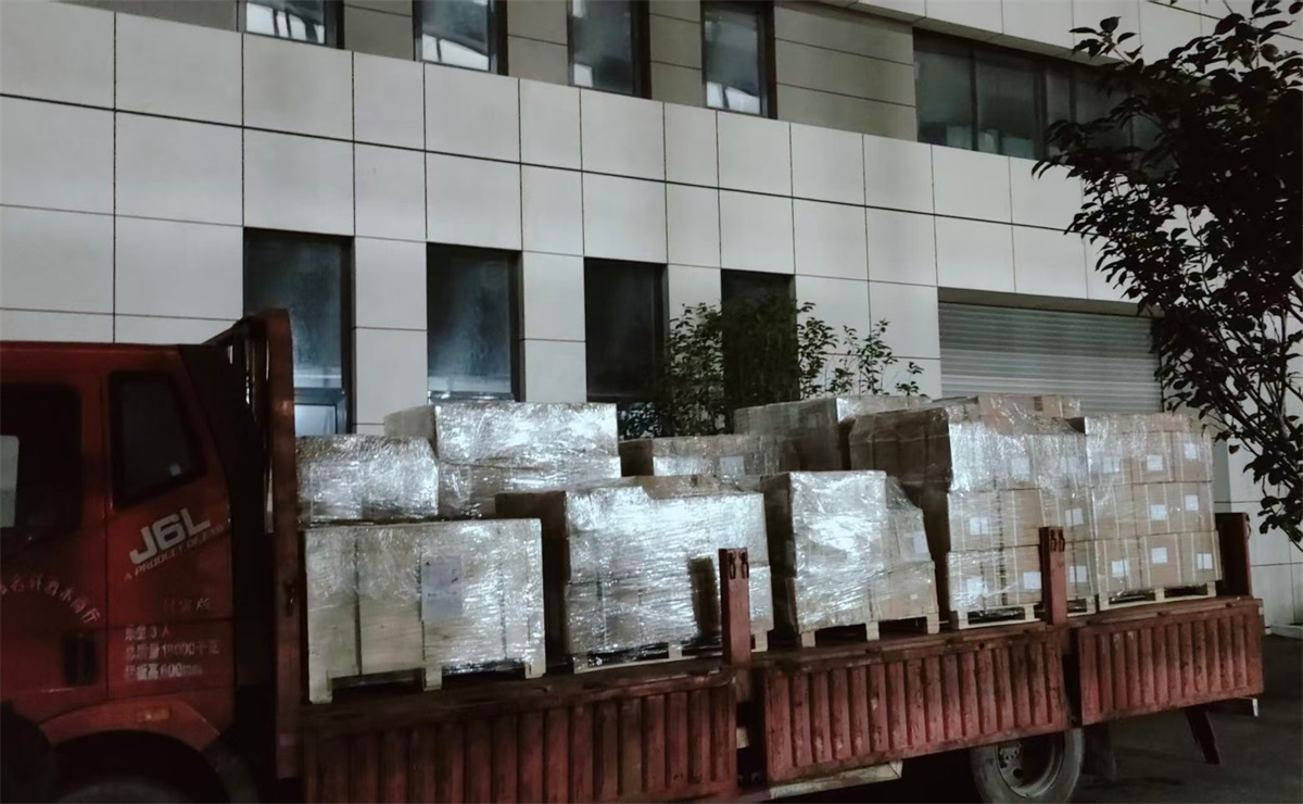 Енди Марин го заврши производството на поморски хардвер и го достави до пристаништето